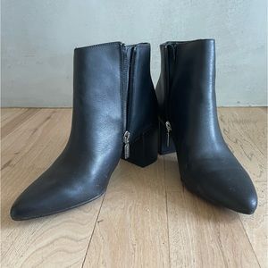 Blondo waterproof heeled booties